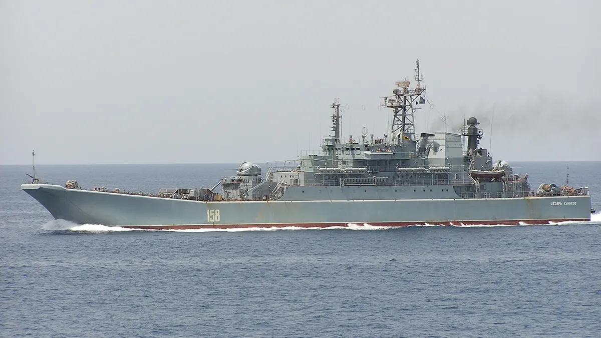 Инцидент с морскими дронами сообщают военные корреспонденты РФ об атаке на корабль